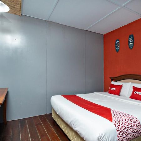 Oyo 89646 Panvill Resort Kampong Pasir Bogak Εξωτερικό φωτογραφία