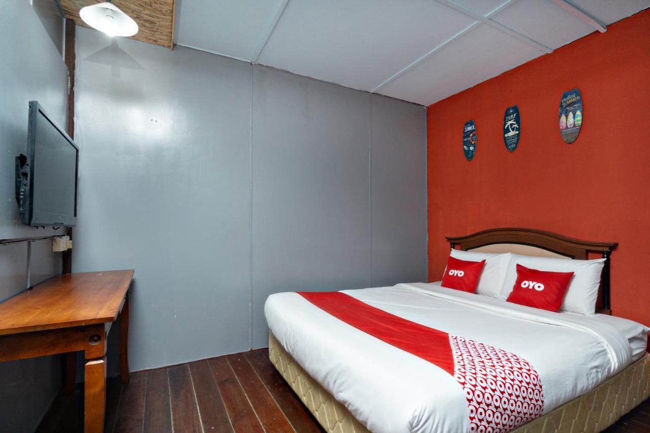Oyo 89646 Panvill Resort Kampong Pasir Bogak Εξωτερικό φωτογραφία