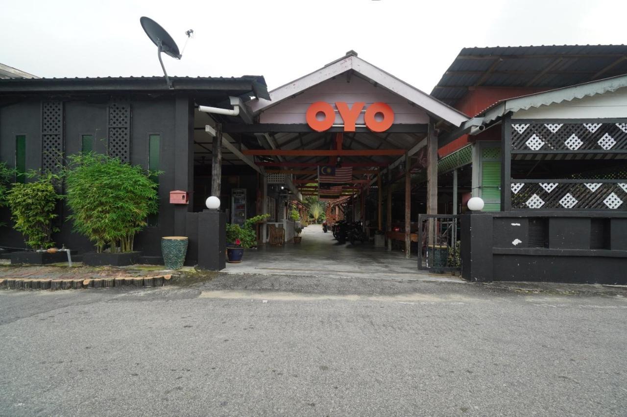 Oyo 89646 Panvill Resort Kampong Pasir Bogak Εξωτερικό φωτογραφία