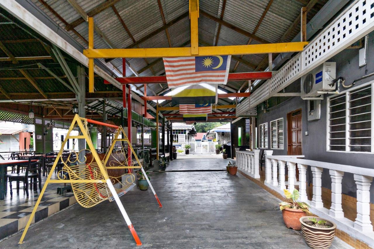Oyo 89646 Panvill Resort Kampong Pasir Bogak Εξωτερικό φωτογραφία