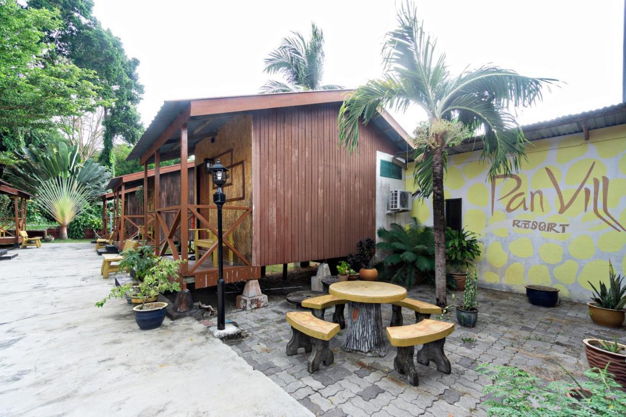 Oyo 89646 Panvill Resort Kampong Pasir Bogak Εξωτερικό φωτογραφία