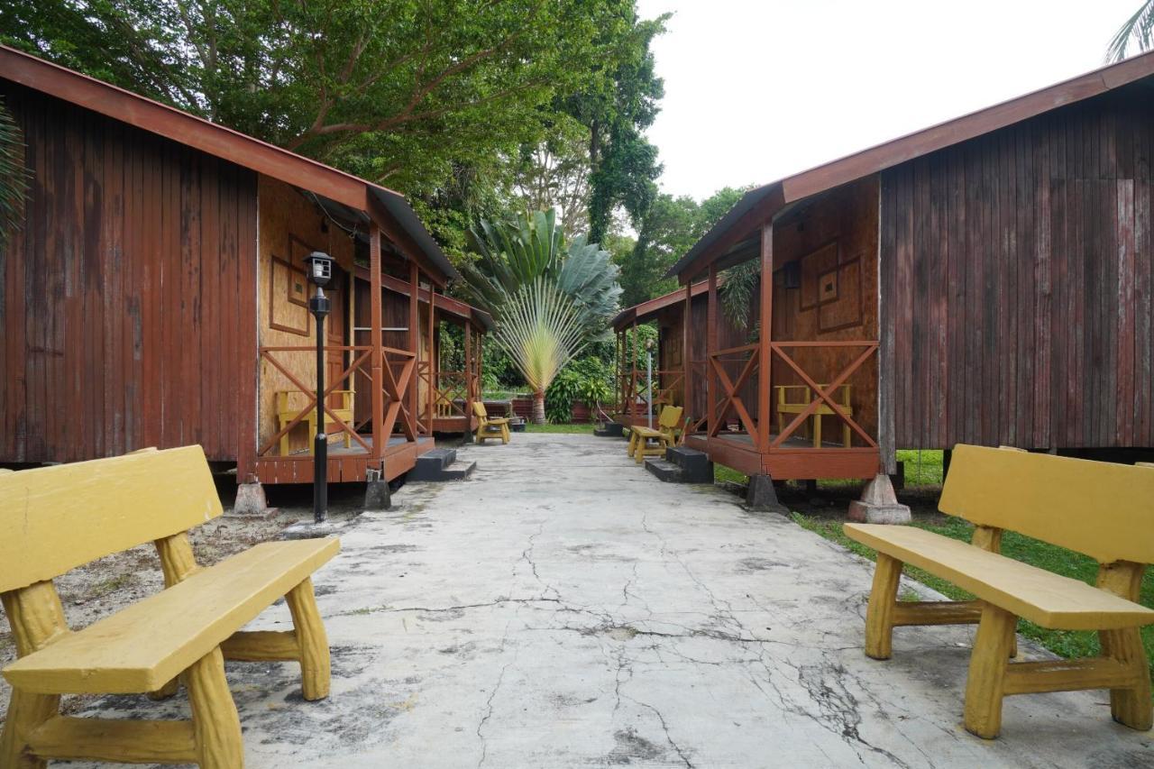 Oyo 89646 Panvill Resort Kampong Pasir Bogak Εξωτερικό φωτογραφία