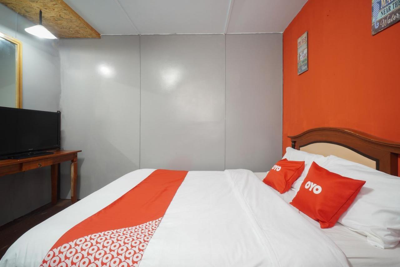 Oyo 89646 Panvill Resort Kampong Pasir Bogak Εξωτερικό φωτογραφία