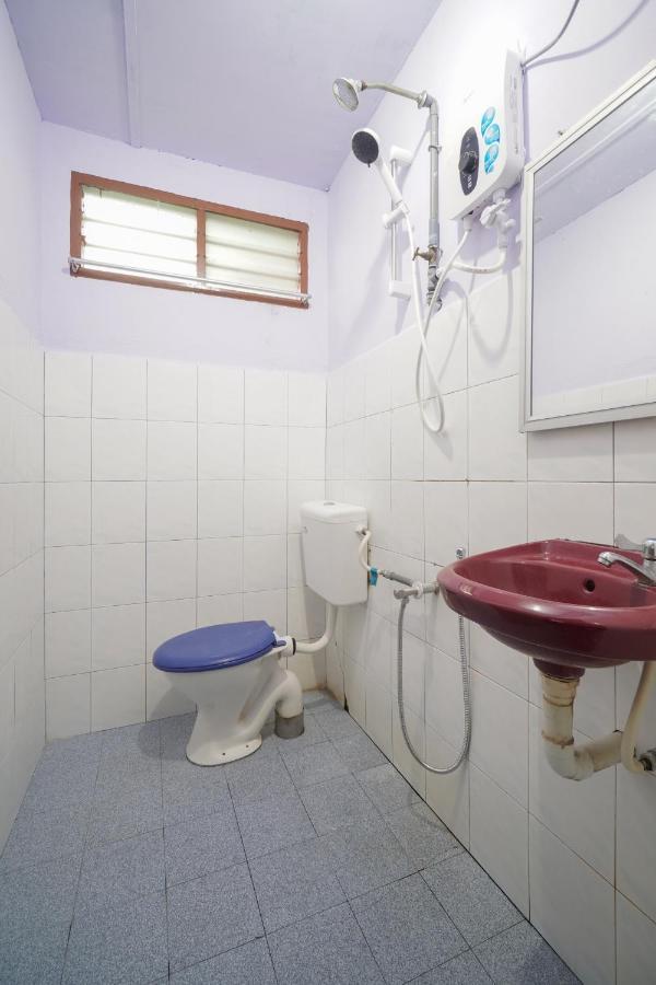 Oyo 89646 Panvill Resort Kampong Pasir Bogak Εξωτερικό φωτογραφία