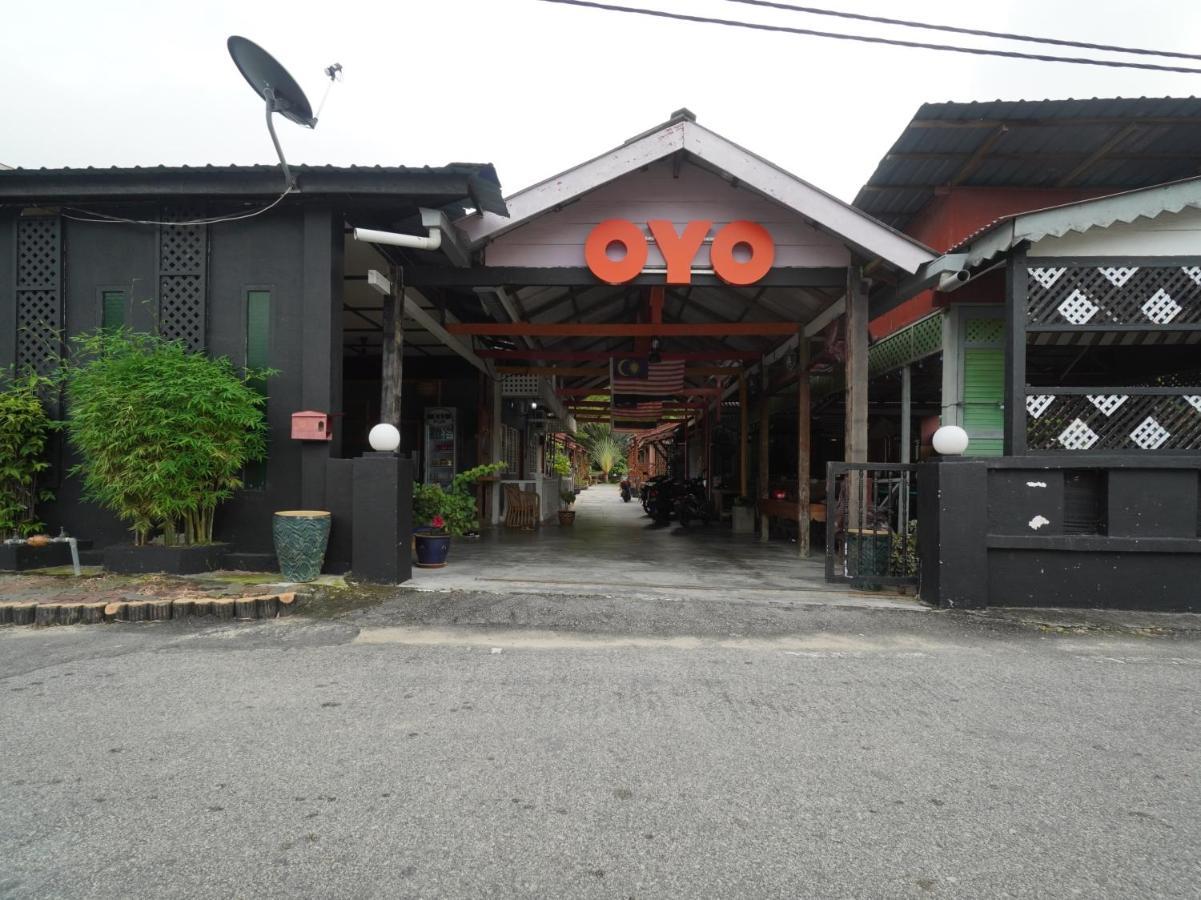 Oyo 89646 Panvill Resort Kampong Pasir Bogak Εξωτερικό φωτογραφία