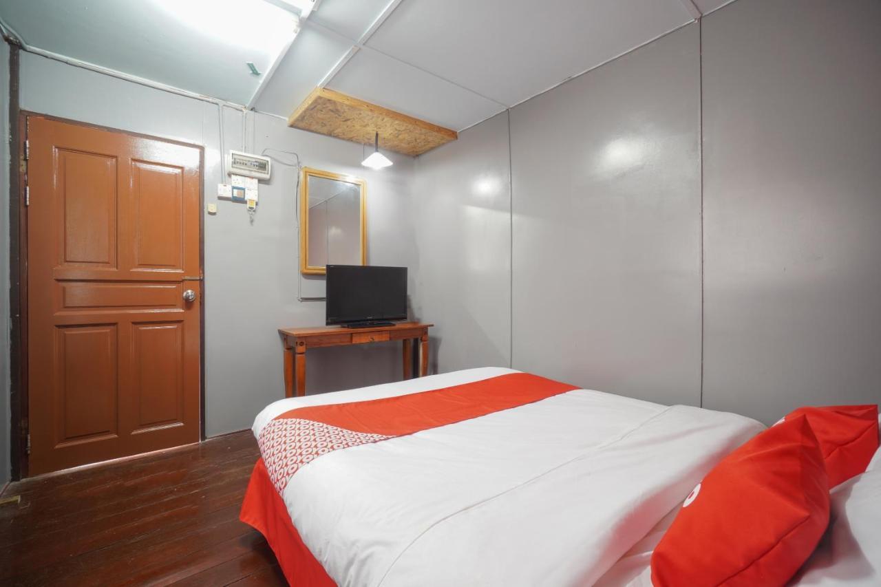 Oyo 89646 Panvill Resort Kampong Pasir Bogak Εξωτερικό φωτογραφία