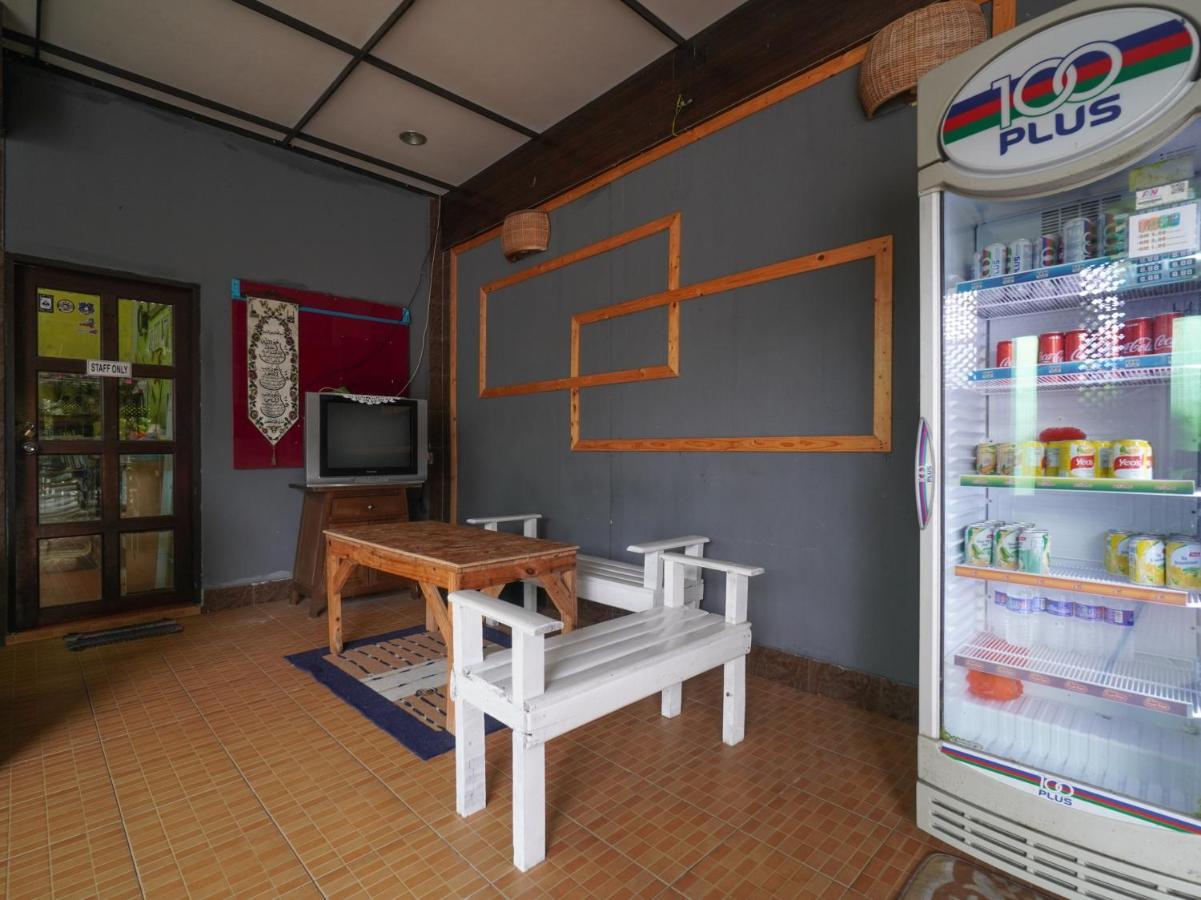 Oyo 89646 Panvill Resort Kampong Pasir Bogak Εξωτερικό φωτογραφία